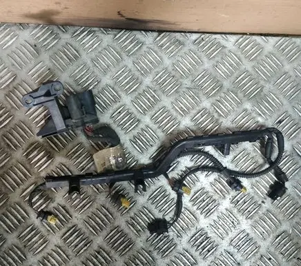 Audi A4 S4 B8 8K Fuel injector wires 06J971082E