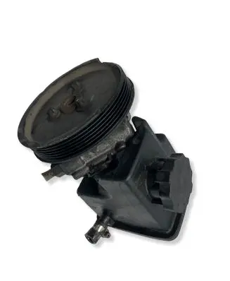 Mercedes-Benz E W211 Power steering pump A0024667402