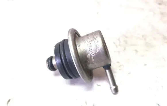 Audi A3 S3 8L Vacuum valve 037133035