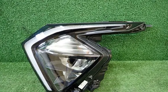 KIA Sportage Headlight/headlamp 92101R2000