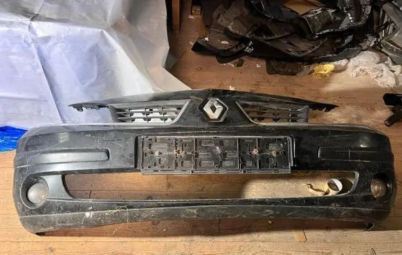 Renault Megane II Front bumper