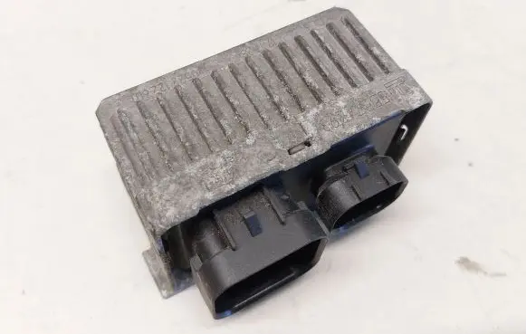 Glow plug pre-heat relay