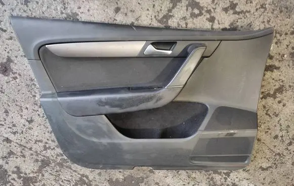 Volkswagen PASSAT B7 Front door card panel trim 3AB867011