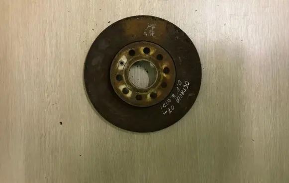 Skoda Octavia Mk2 (1Z) Front brake disc