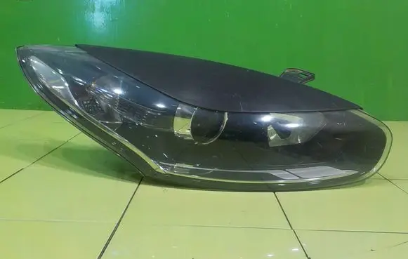 Renault Megane III Headlight/headlamp 260108249R
