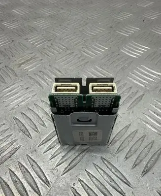 Toyota RAV 4 (XA50) USB socket connector 8553233020 20819 GN052
