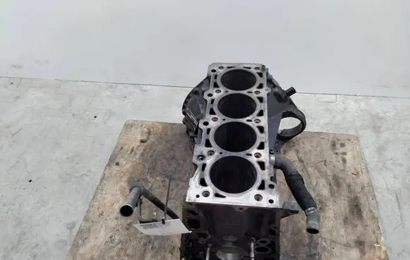 Mercedes-Benz Sprinter W906 Engine block R6460116201 6460103446 646989