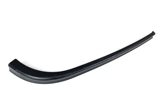 Front bumper lip