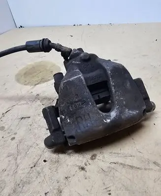 Ford Kuga I Front brake caliper 818300
