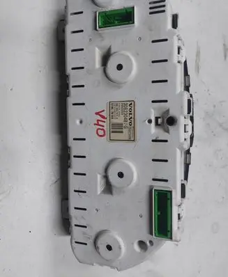Volvo S40, V40 Speedometer (instrument cluster) 30623048 50072496 30623974A