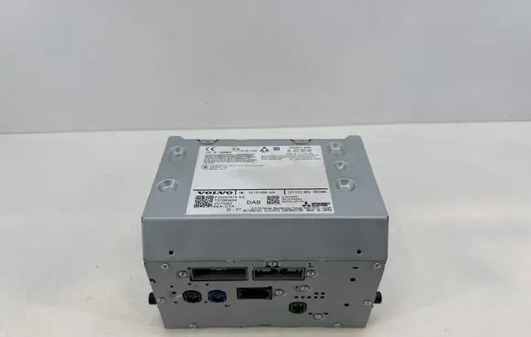 Volvo XC40 Radio/CD/DVD/GPS head unit 32141085AA