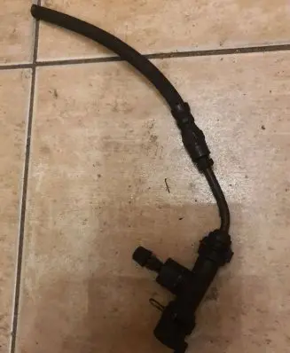 Volkswagen Touran I Clutch pipe/line 1J0721468b