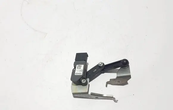Volvo XC60 Rear air suspension level height sensor 32381798