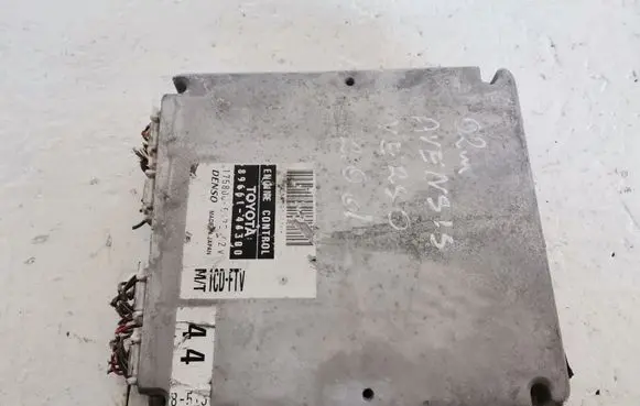Toyota Avensis Verso Engine control unit/module 8966144300