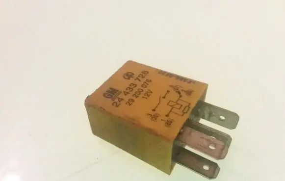 Opel Zafira A Other relay 24433728