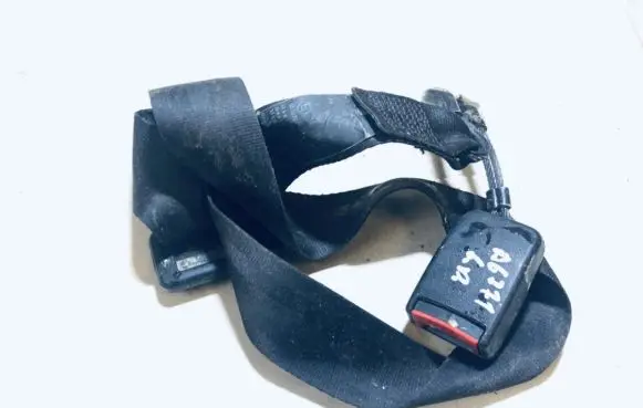Middle seatbelt (rear)