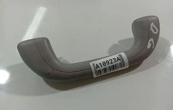 Hyundai i30 Rear interior roof grab handle