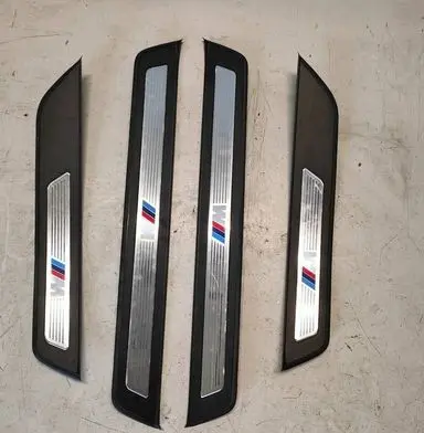 BMW 5 F10 F11 Foot area side trim 
