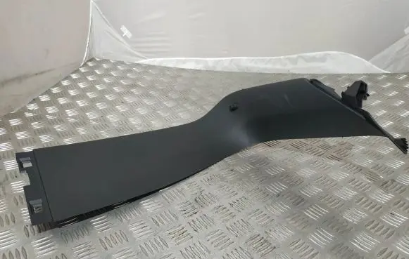 Mercedes-Benz GLA W156 X156 Tailgate trim A1567401900 A1567400171