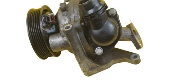 Opel Meriva B Water pump 55573999 B16DTH