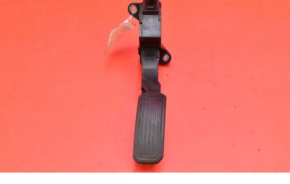 Toyota Avensis Verso Accelerator throttle pedal 78110-02010