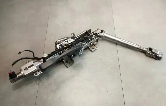 Audi Q3 F3 Steering wheel axle 5Q2419512G
