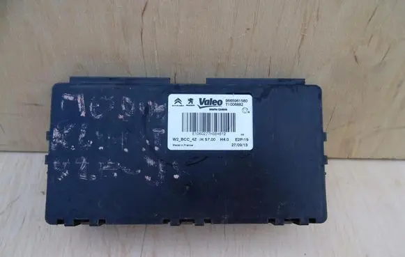 Peugeot 508 Air conditioner control unit module 9665961580