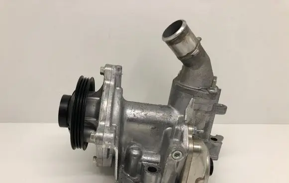 Toyota RAV 4 (XA40) Water pump 2241000432