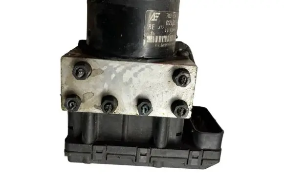 Volkswagen Golf IV ABS Pump 1J0907379P 7M3614111H 10020402094