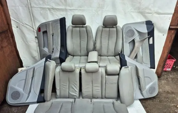 Hyundai Sonata Seat set 