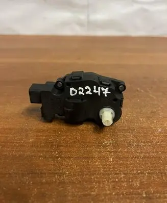 Mercedes-Benz C W204 A/C air flow flap actuator/motor 410475520 D2247
