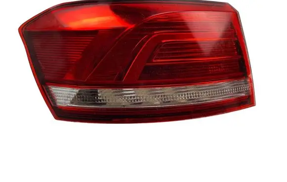 Volkswagen PASSAT B8 Rear/tail lights 3G9945311
