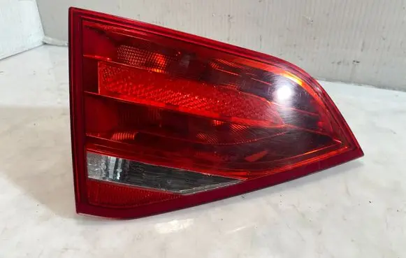 Audi A4 S4 B8 8K Tailgate rear/tail lights 8K5945093E