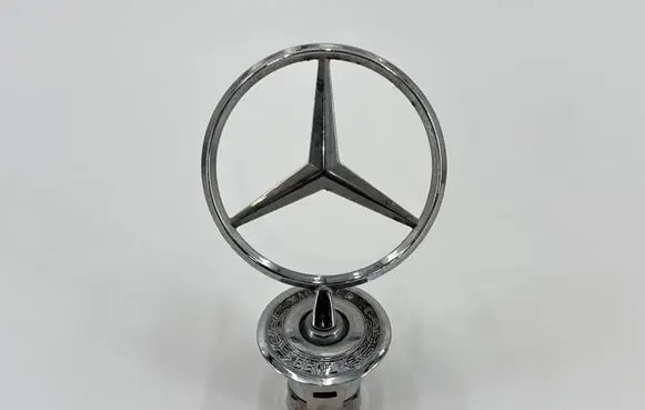 Mercedes-Benz S W221 Manufacturer badge logo/emblem
