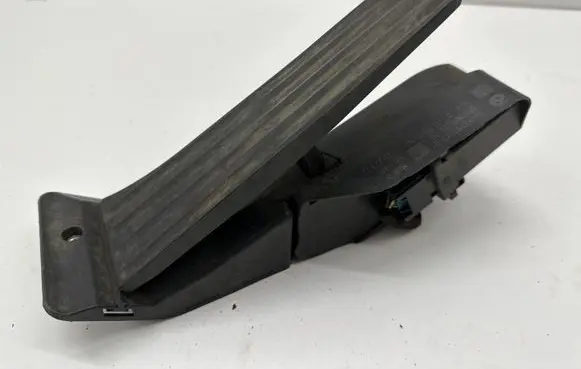 BMW X1 E84 Accelerator throttle pedal 6793742