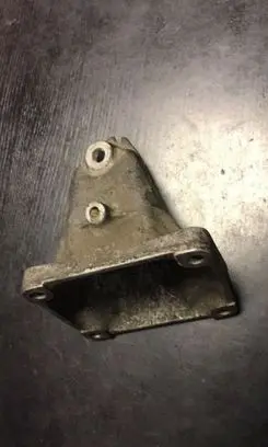 Mercedes-Benz E W210 Engine mounting bracket 6042230004