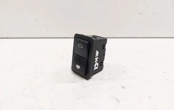 BMW 5 E39 Electric window control switch 8368974