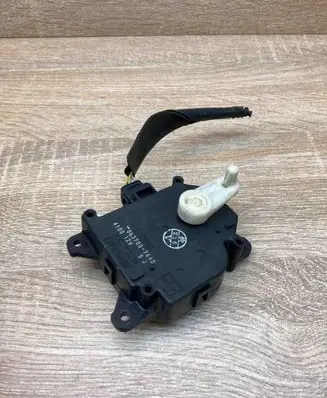 Toyota Corolla Verso E121 Air flap motor/actuator 0637007440 410012V5J WithPlug
