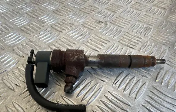 Volkswagen II LT Fuel injector 940704640014