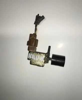 Toyota Hilux (AN10, AN20, AN30) Vacuum valve 1846003730