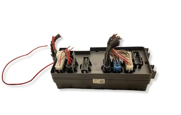 Mercedes-Benz ML W164 Fuse module A1645402372