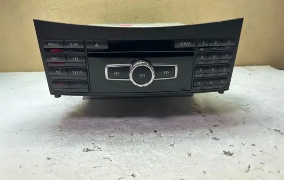 Mercedes-Benz E W212 Radio/CD/DVD/GPS head unit A2129001217 A2129013804
