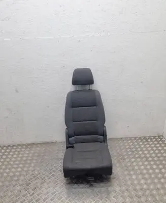 Volkswagen Touran I Rear seat 