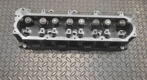 Chevrolet Corvette C7 Engine head 090060411 12646956