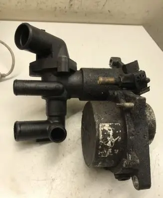Thermostat/thermostat housing