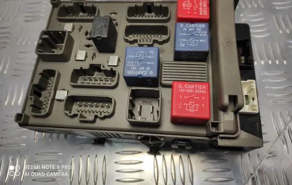Renault Laguna II Fuse box set 216687181A 00178900