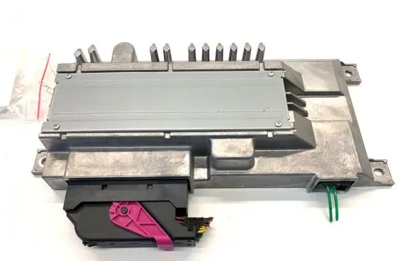 Audi A4 S4 B9 8W Sound amplifier 8W0035465
