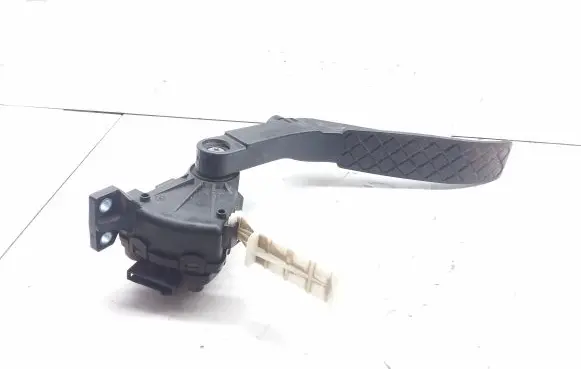 Audi Q7 4L Accelerator throttle pedal 7L0723507D 6PV00802624