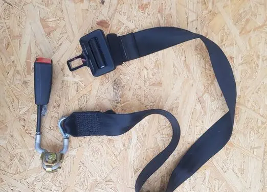 Skoda Fabia Mk1 (6Y) Middle seatbelt buckle (rear) 6Y0857487