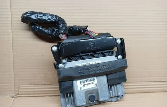 Audi Q5 SQ5 Engine control unit/module 03L906018DN 30317925